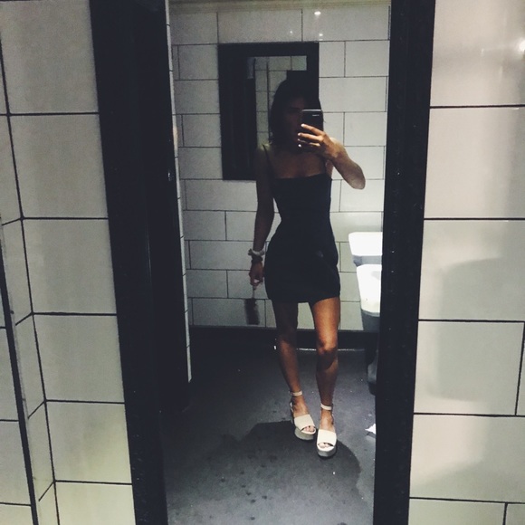 UO Riley Button-Down Linen Mini Dress - Picture 11 of 11